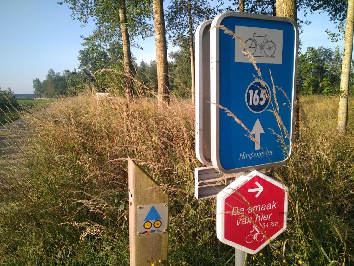 Vakantiewoning Mierzicht met privé wellness Boekhout Esterno foto