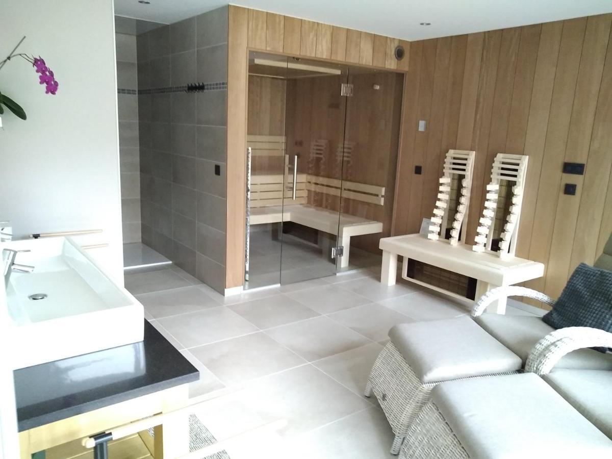 Vakantiewoning Mierzicht met privé wellness Boekhout Esterno foto
